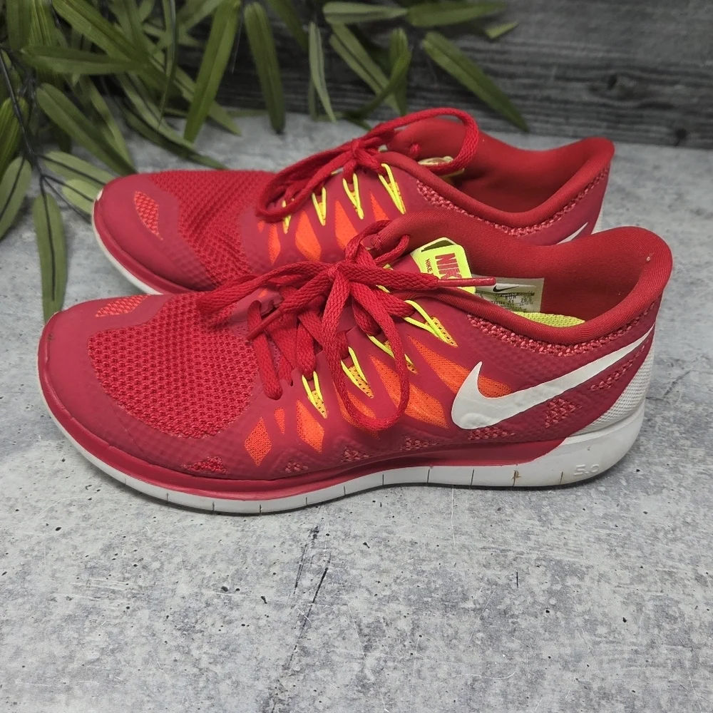 Nike Free 5.0 Red Yellow Orange Lightweight Mesh Upper Running Shoes Size 9.5